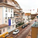 Plein Centre Avec Parking Secure アパート